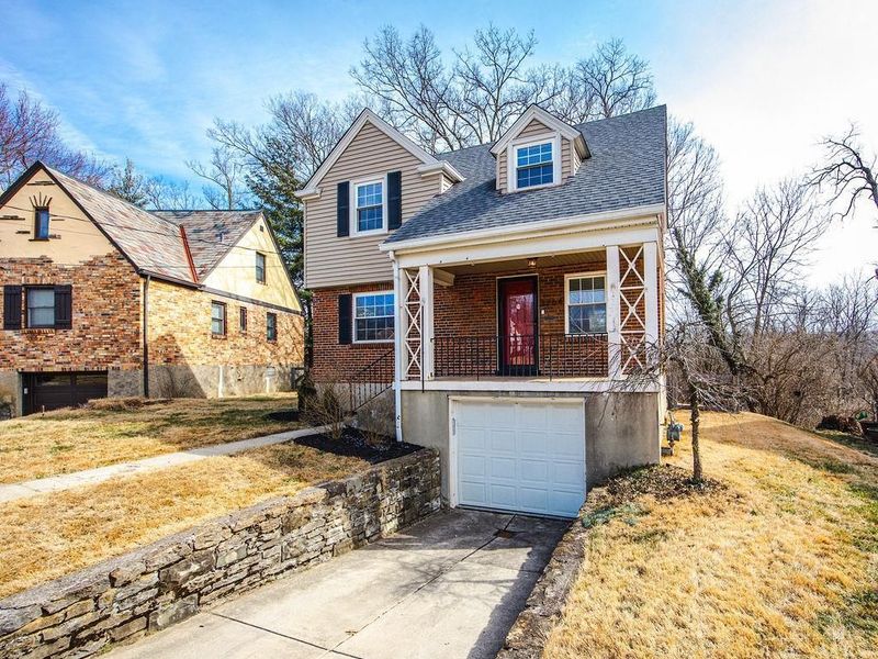 3264 Ashwood Drive, Cincinnati, OH 45213 Photo 3