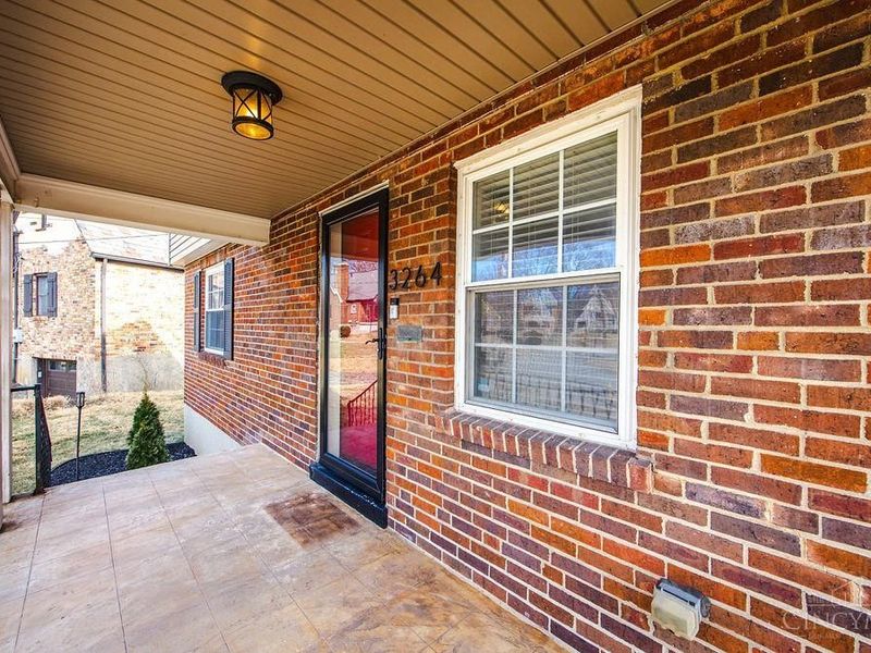 3264 Ashwood Drive, Cincinnati, OH 45213 Photo 4