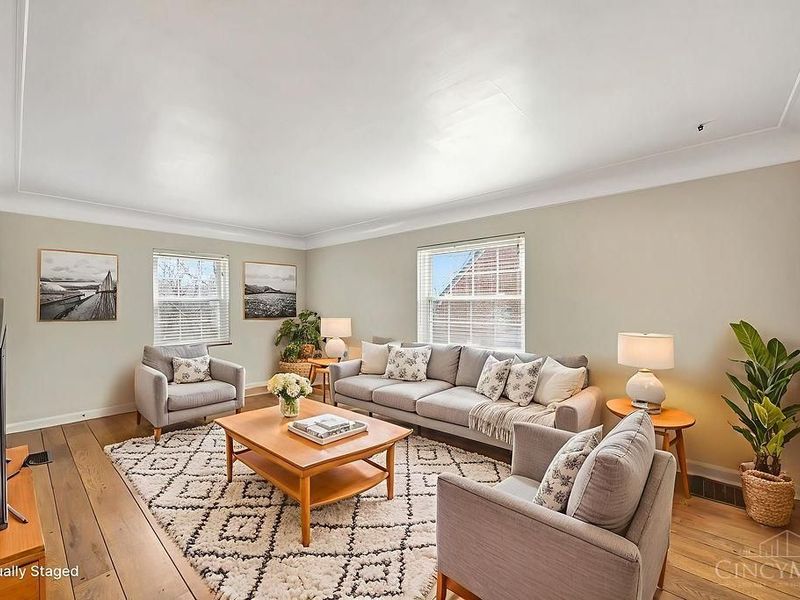 3264 Ashwood Drive, Cincinnati, OH 45213 Photo 5