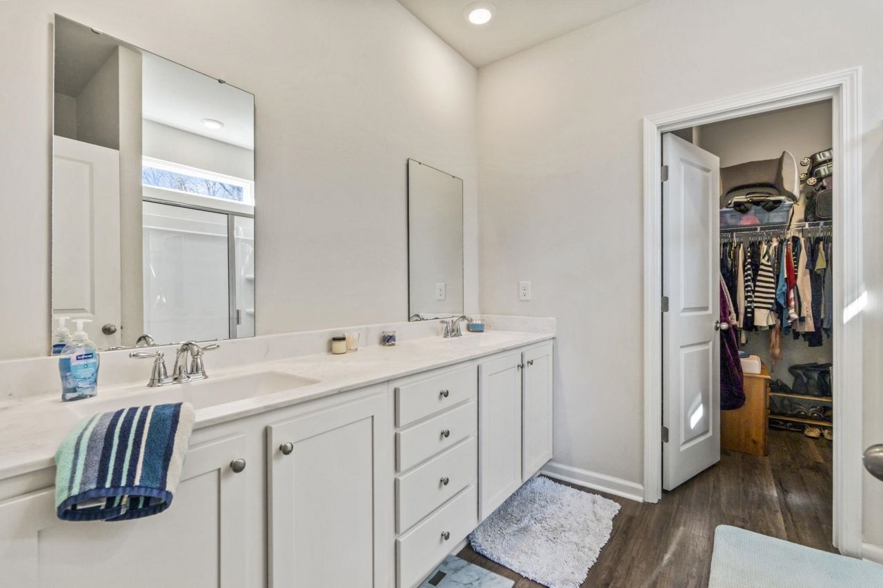 440 Royal Arch Dr.  Photo 17