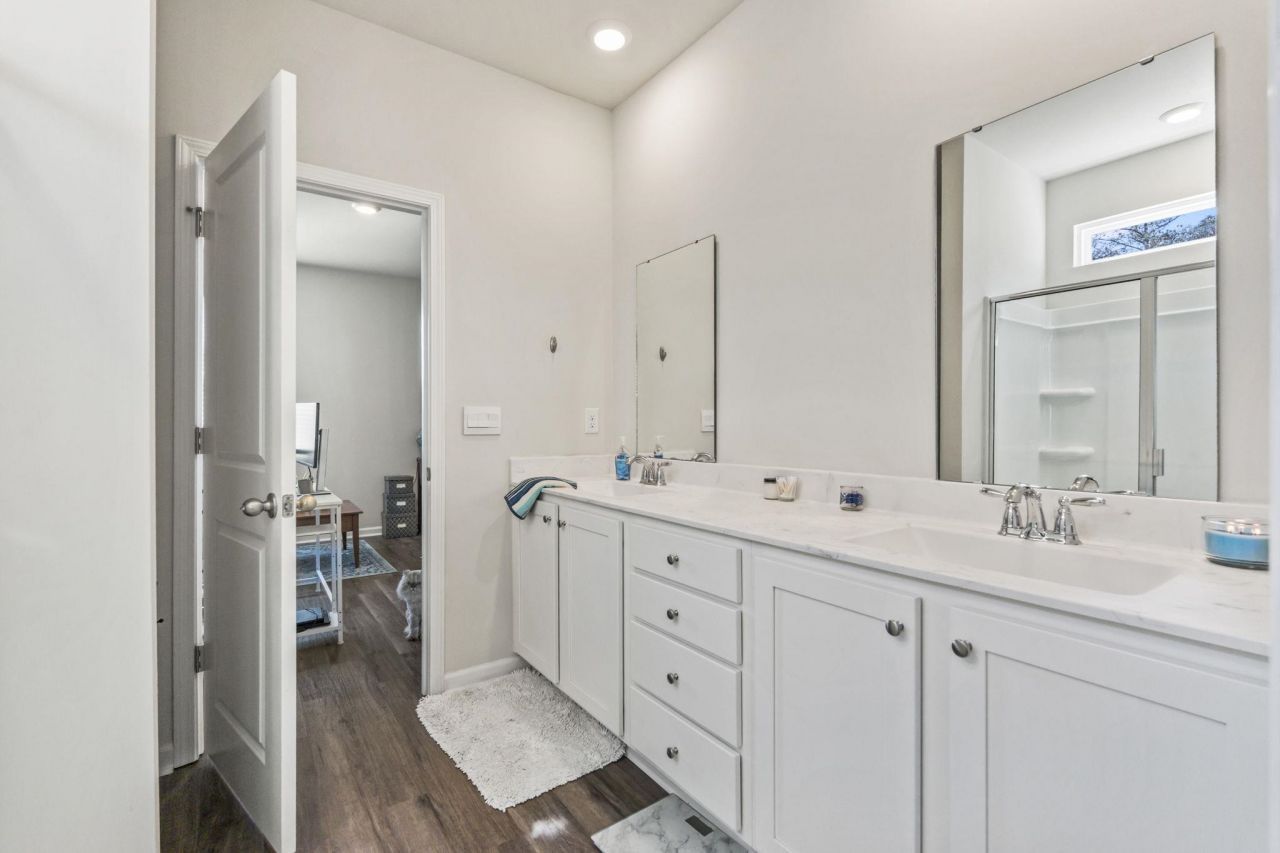 440 Royal Arch Dr.  Photo 18