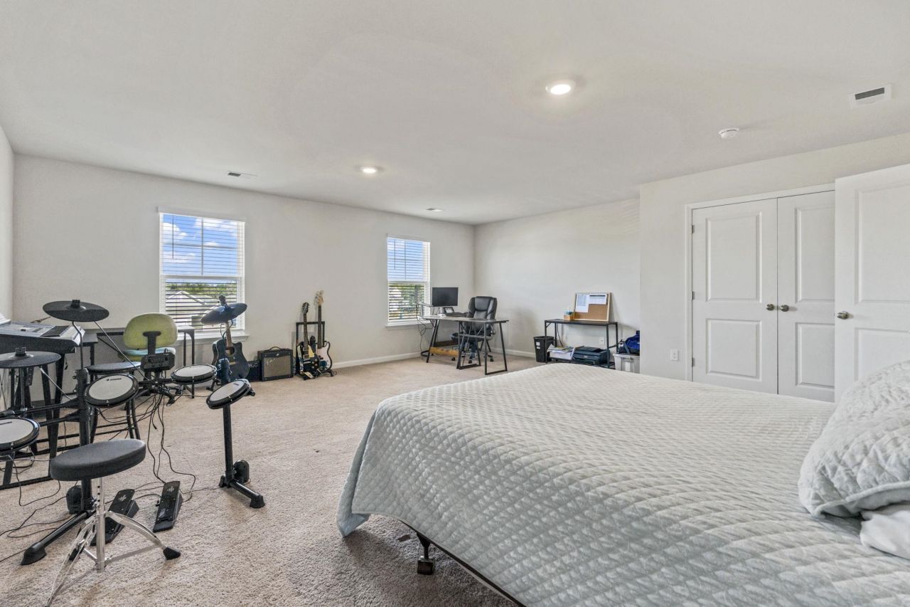 440 Royal Arch Dr.  Photo 22