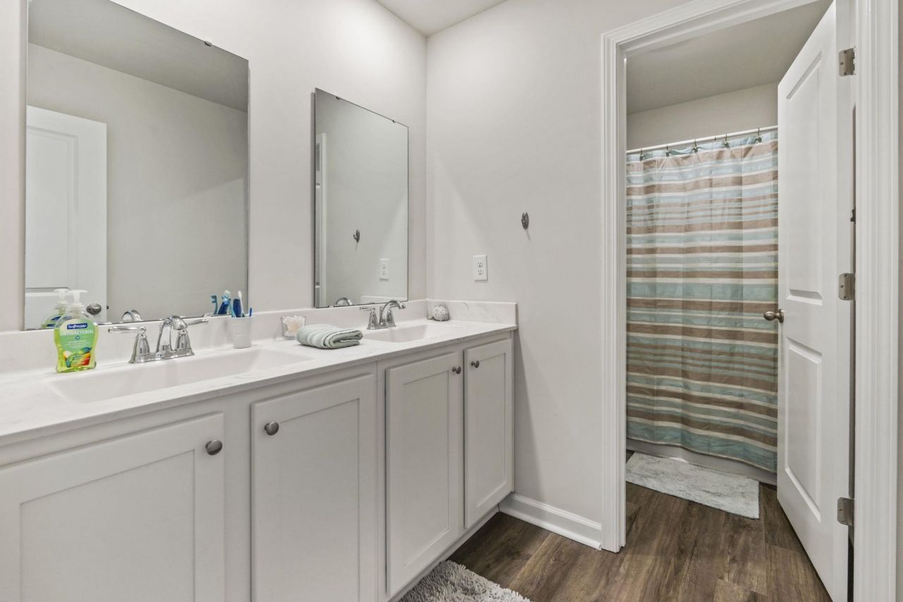 440 Royal Arch Dr. Photo 27