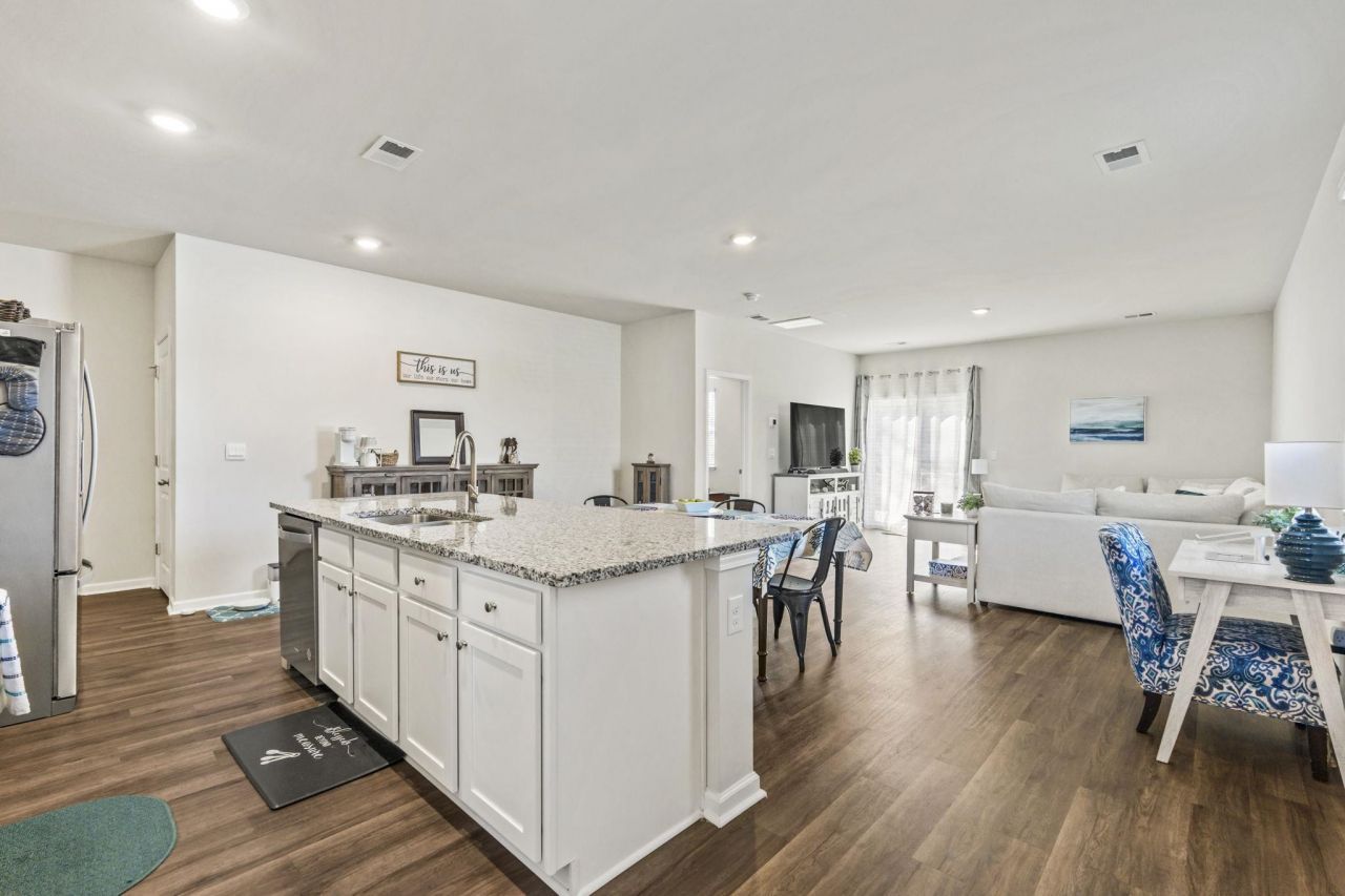 440 Royal Arch Dr.  Photo 9