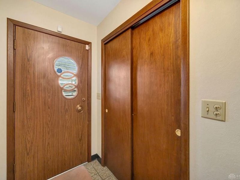 5180 Suwannee Drive, Fairfield, OH 45014 Photo 2