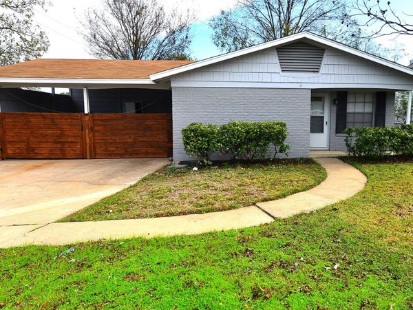 7605 Carriage DR, Austin, TX 78752