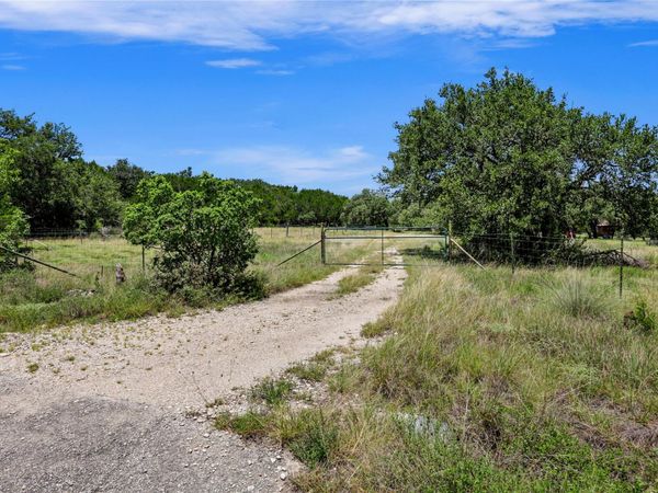 101 Purple Sage, Driftwood, TX 78619