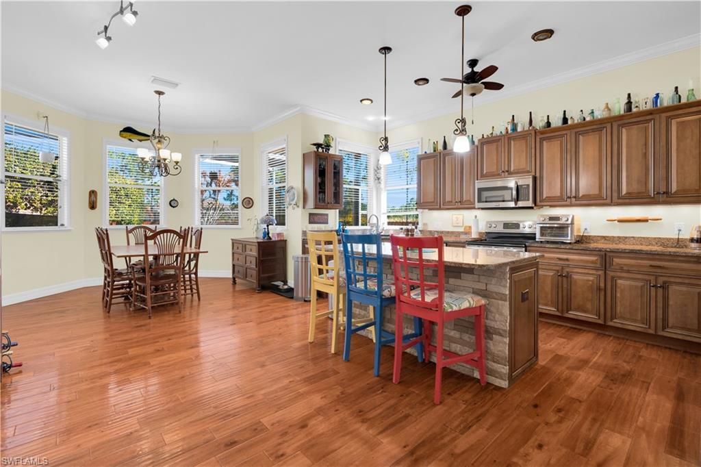 908 Pine Ave , Lehigh Acres, FL 33972 Photo