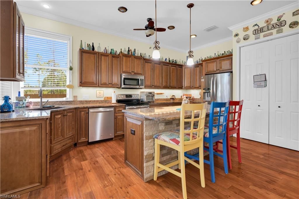 908 Pine Ave , Lehigh Acres, FL 33972 Photo