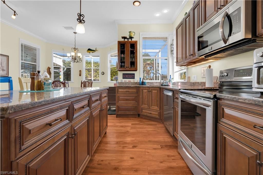 908 Pine Ave , Lehigh Acres, FL 33972 Photo