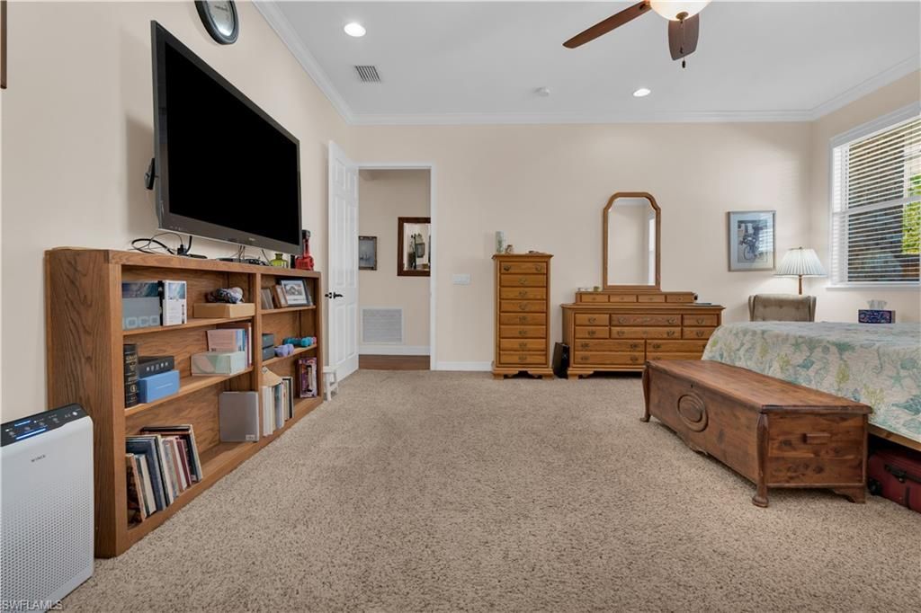 908 Pine Ave , Lehigh Acres, FL 33972 Photo