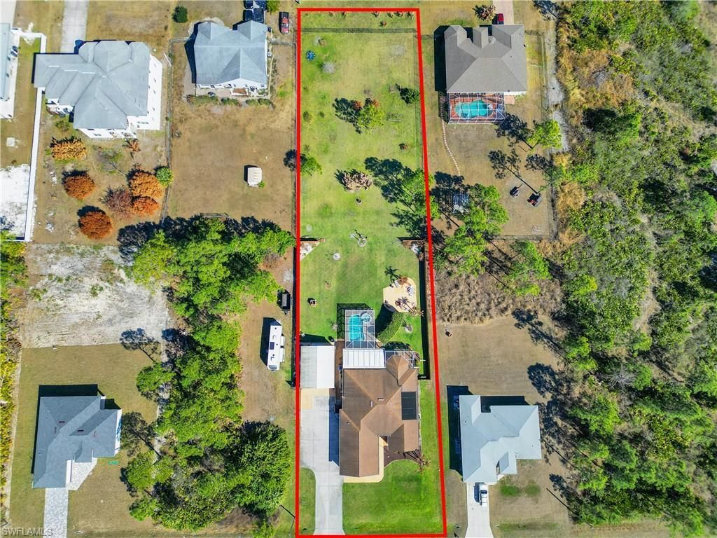 908 Pine Ave , Lehigh Acres, FL 33972 Photo