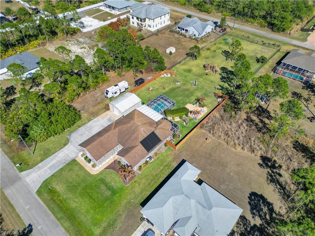 908 Pine Ave , Lehigh Acres, FL 33972 Photo