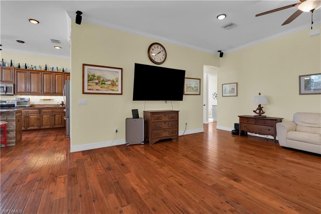 908 Pine Ave , Lehigh Acres, FL 33972 Photo