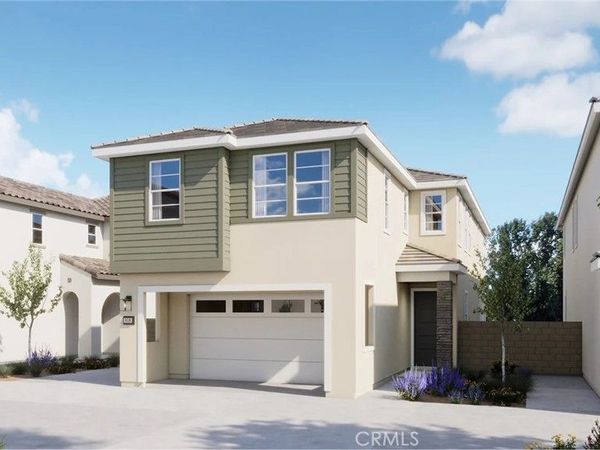 2022 Pyrenes Place, Santa Paula, CA 93060