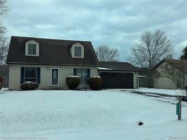3354 Sapphire Lane, Fort Gratiot Twp, MI 48059