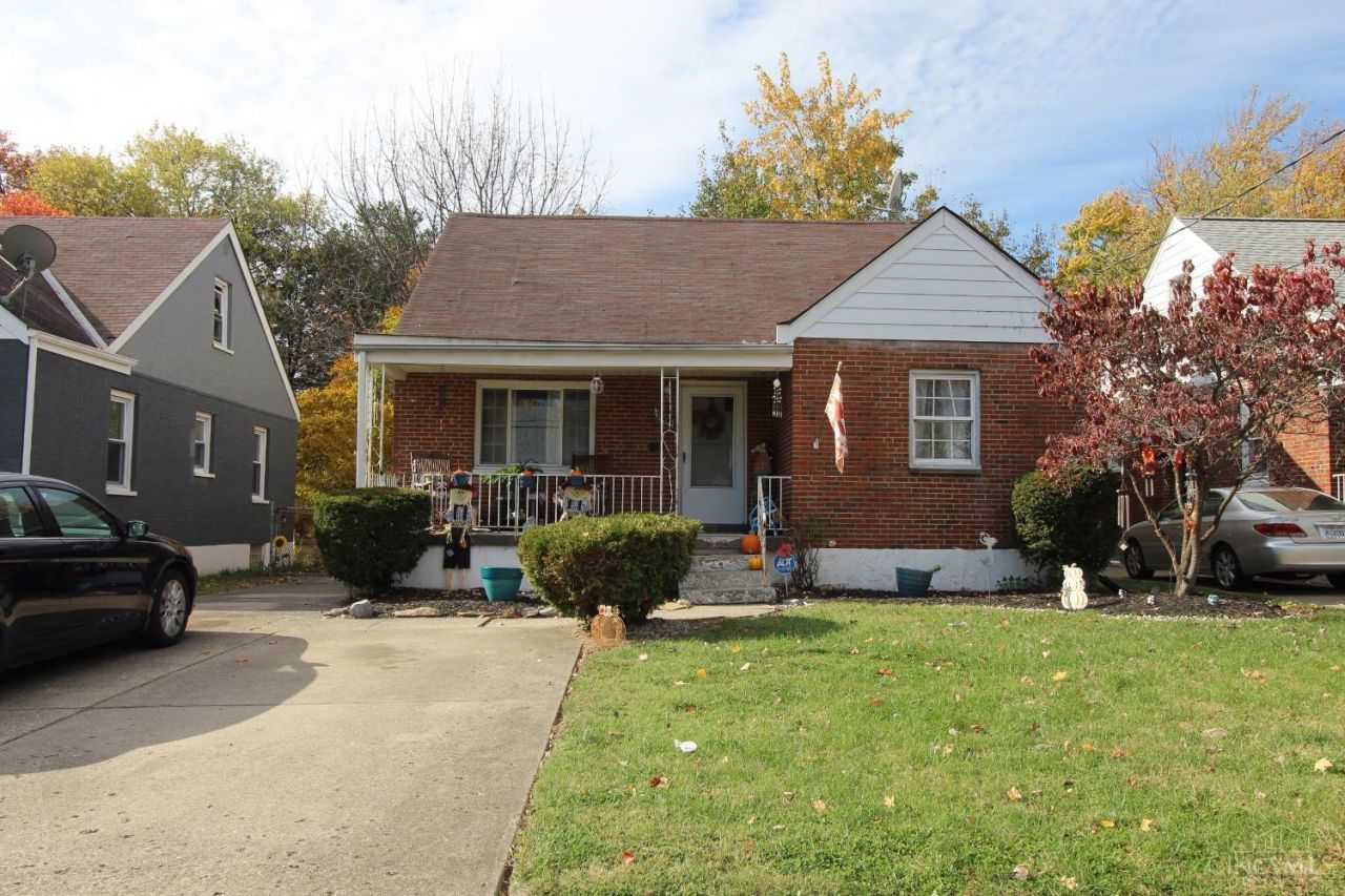 6915 Lois Drive, North College Hill, OH 45239 Main Photo