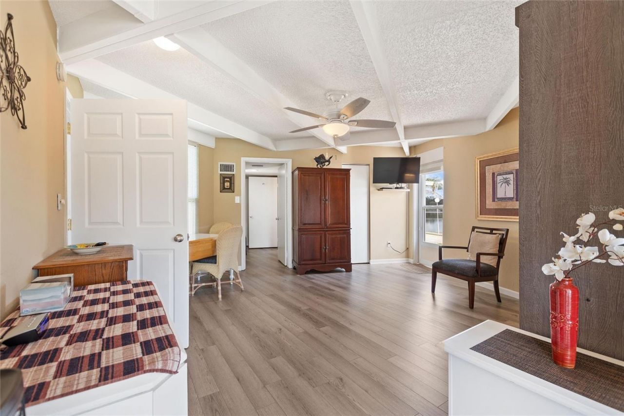 1217 Club Circle, Lakeshore, FL 33854 Photo