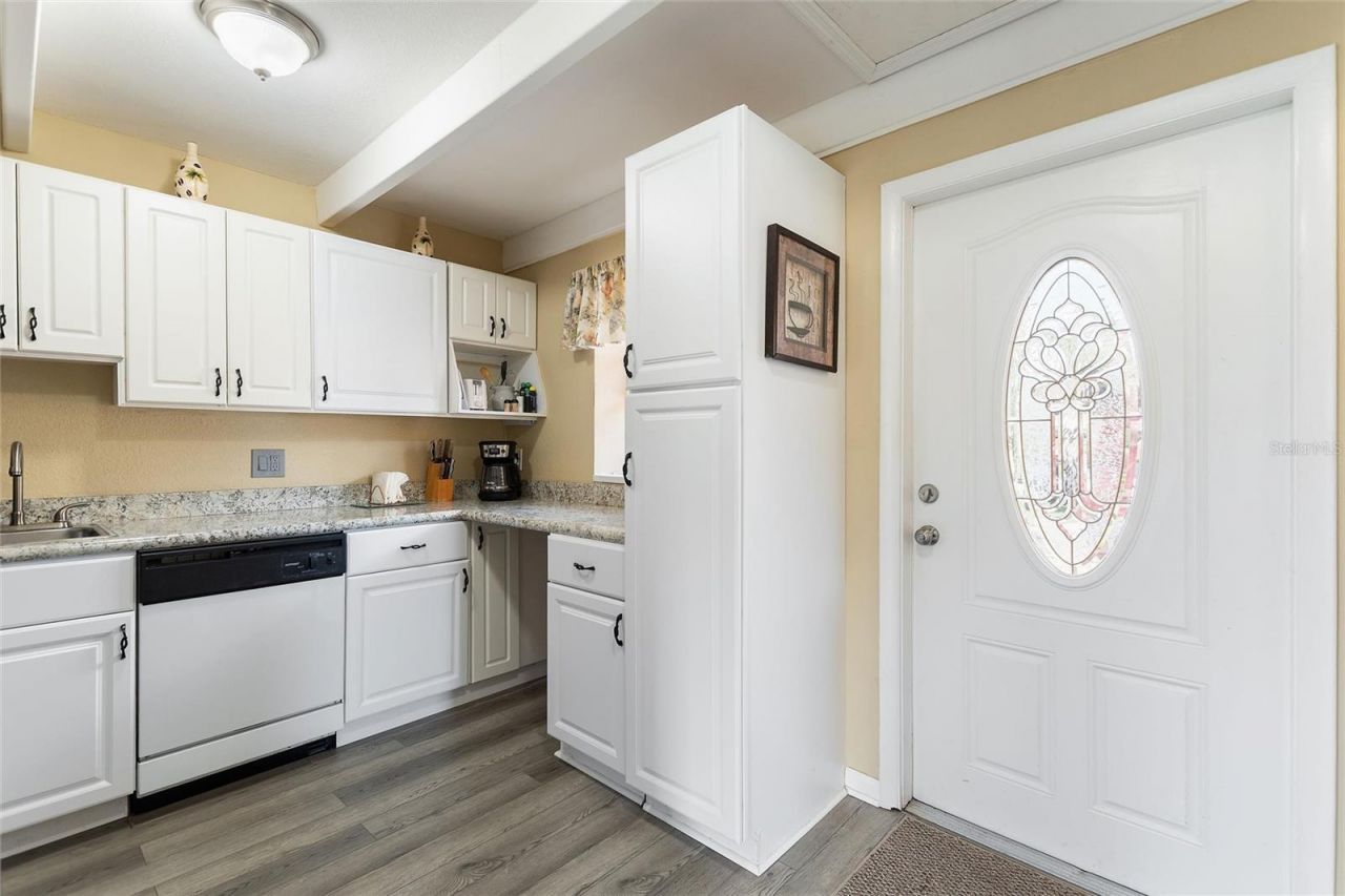 1217 Club Circle, Lakeshore, FL 33854 Photo