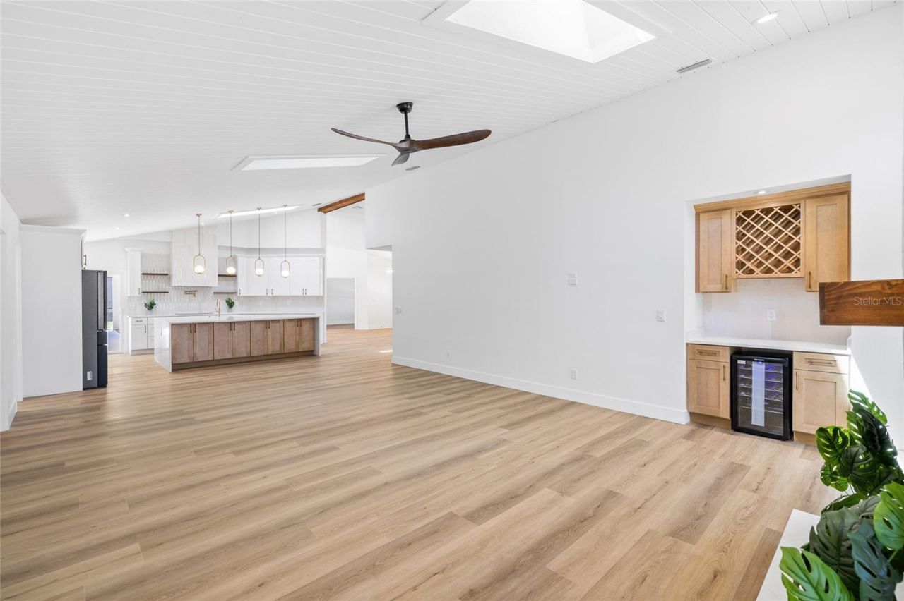 512 Crystal Grove Boulevard , Lutz, FL 33548 Photo