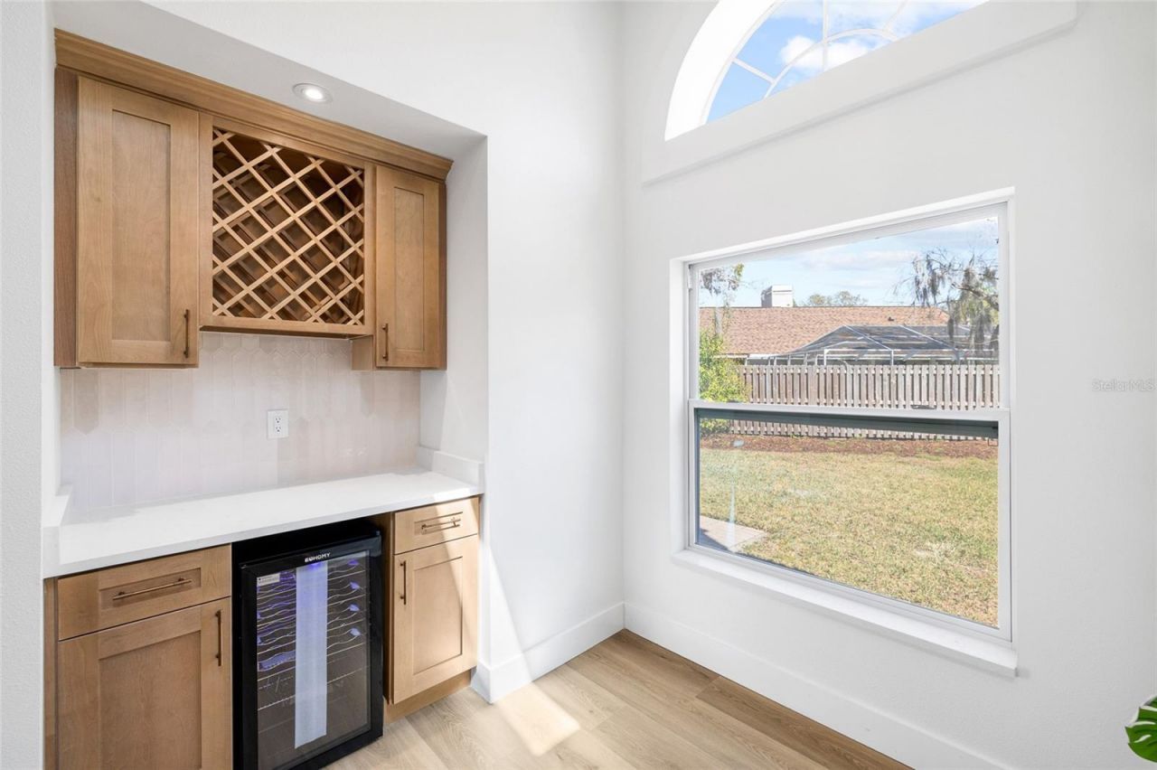 512 Crystal Grove Boulevard , Lutz, FL 33548 Photo