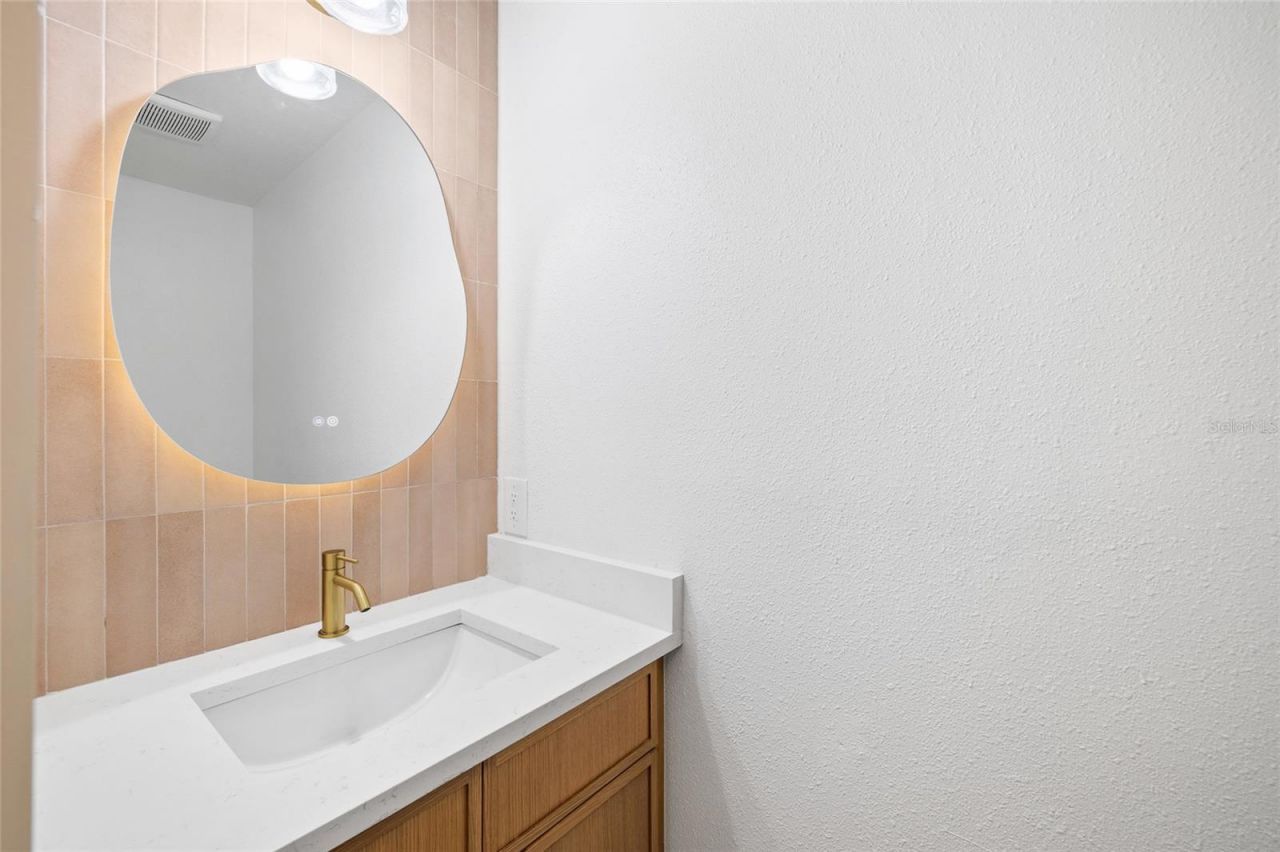 512 Crystal Grove Boulevard , Lutz, FL 33548 Photo