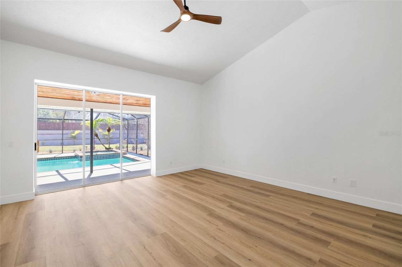 512 Crystal Grove Boulevard , Lutz, FL 33548 Photo