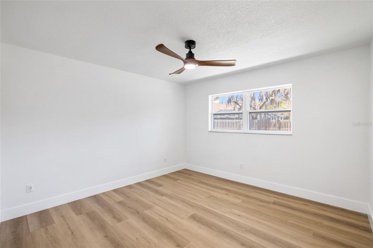 512 Crystal Grove Boulevard , Lutz, FL 33548 Photo