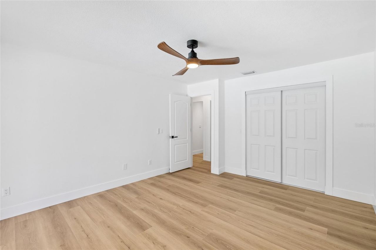 512 Crystal Grove Boulevard , Lutz, FL 33548 Photo