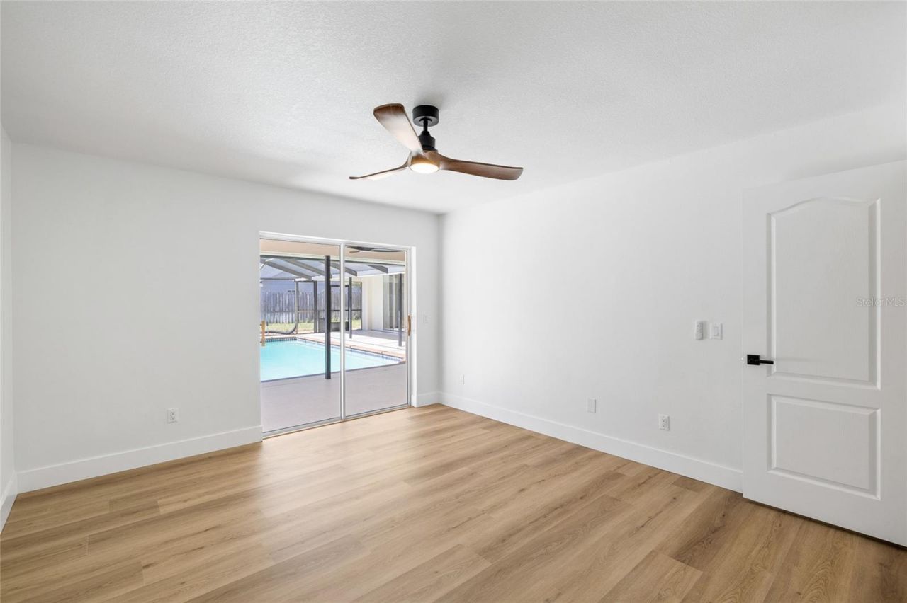 512 Crystal Grove Boulevard , Lutz, FL 33548 Photo