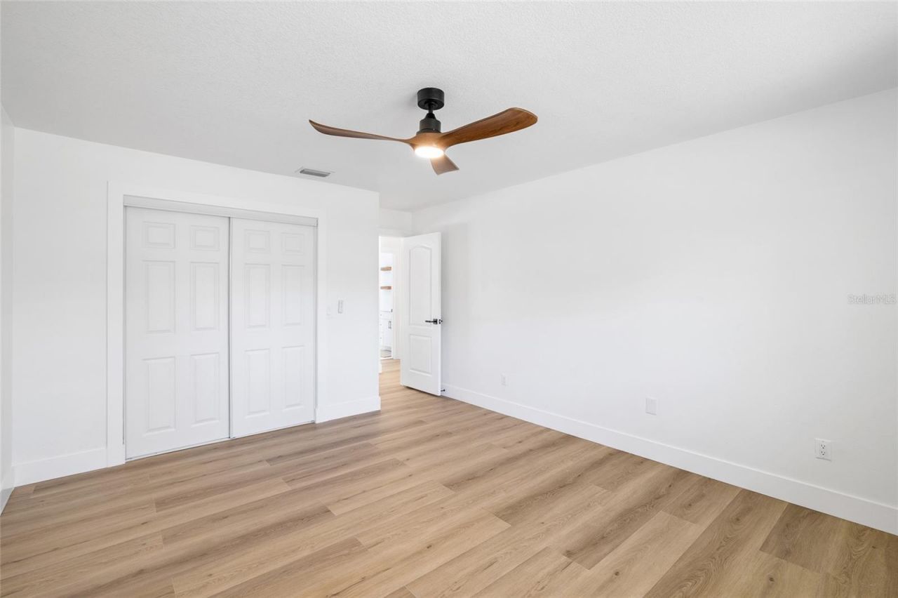 512 Crystal Grove Boulevard , Lutz, FL 33548 Photo