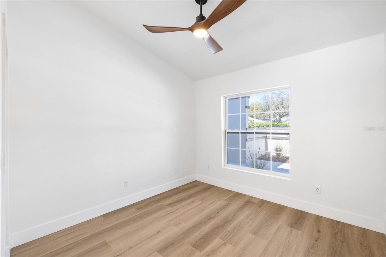 512 Crystal Grove Boulevard , Lutz, FL 33548 Photo