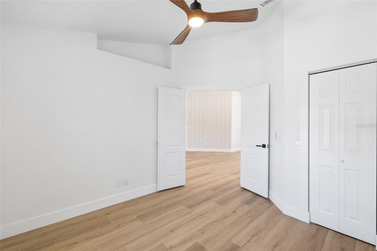 512 Crystal Grove Boulevard , Lutz, FL 33548 Photo