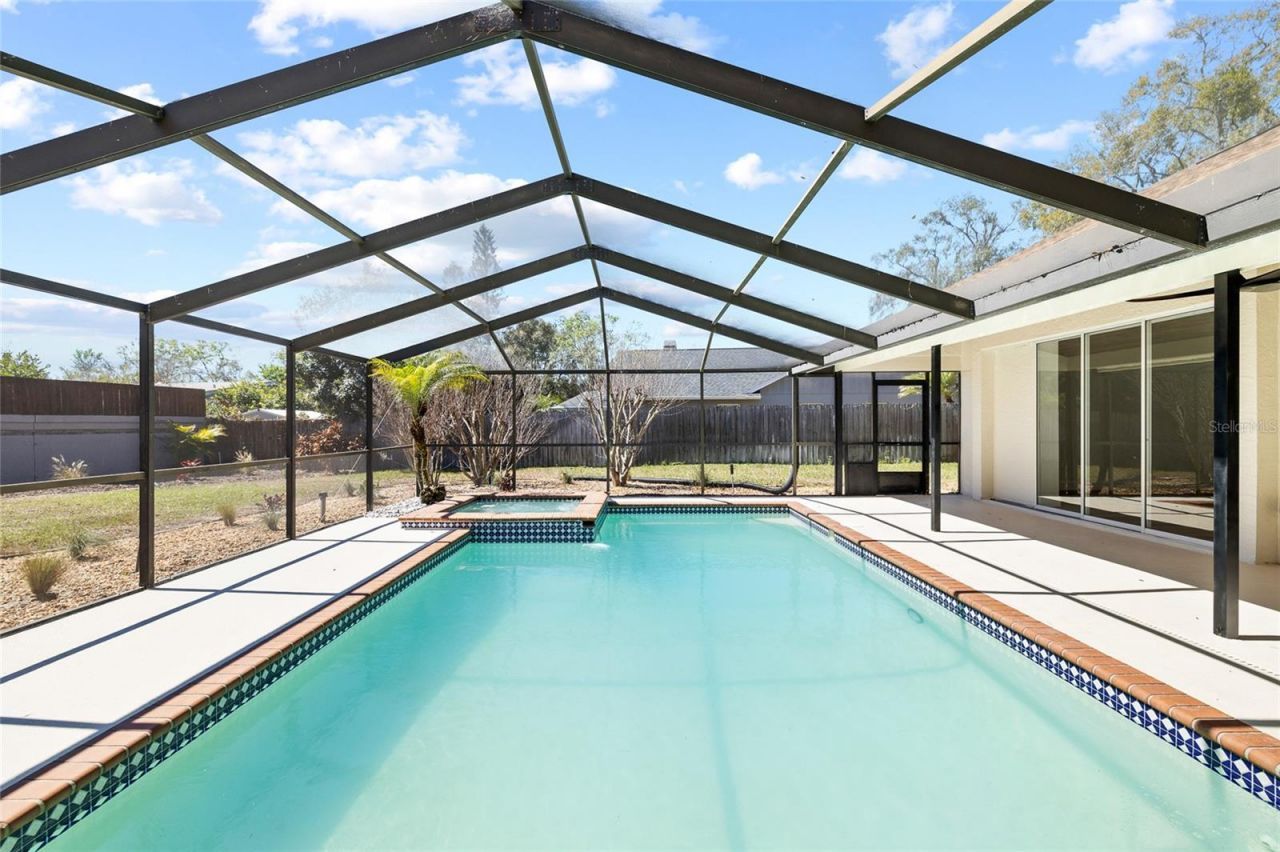 512 Crystal Grove Boulevard , Lutz, FL 33548 Photo