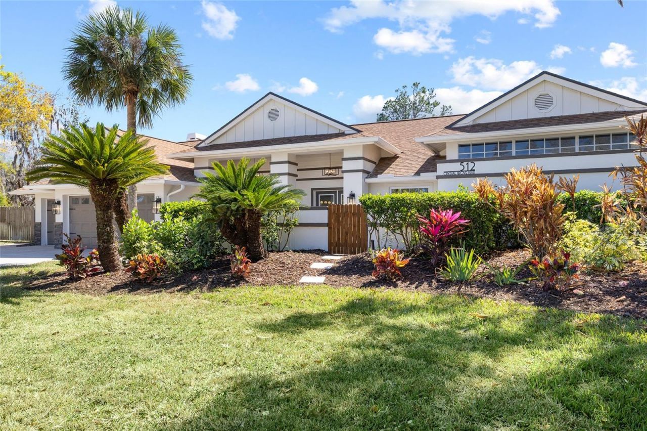 512 Crystal Grove Boulevard , Lutz, FL 33548 Photo