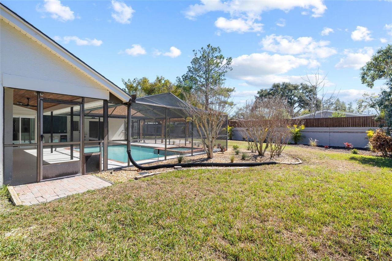 512 Crystal Grove Boulevard , Lutz, FL 33548 Photo