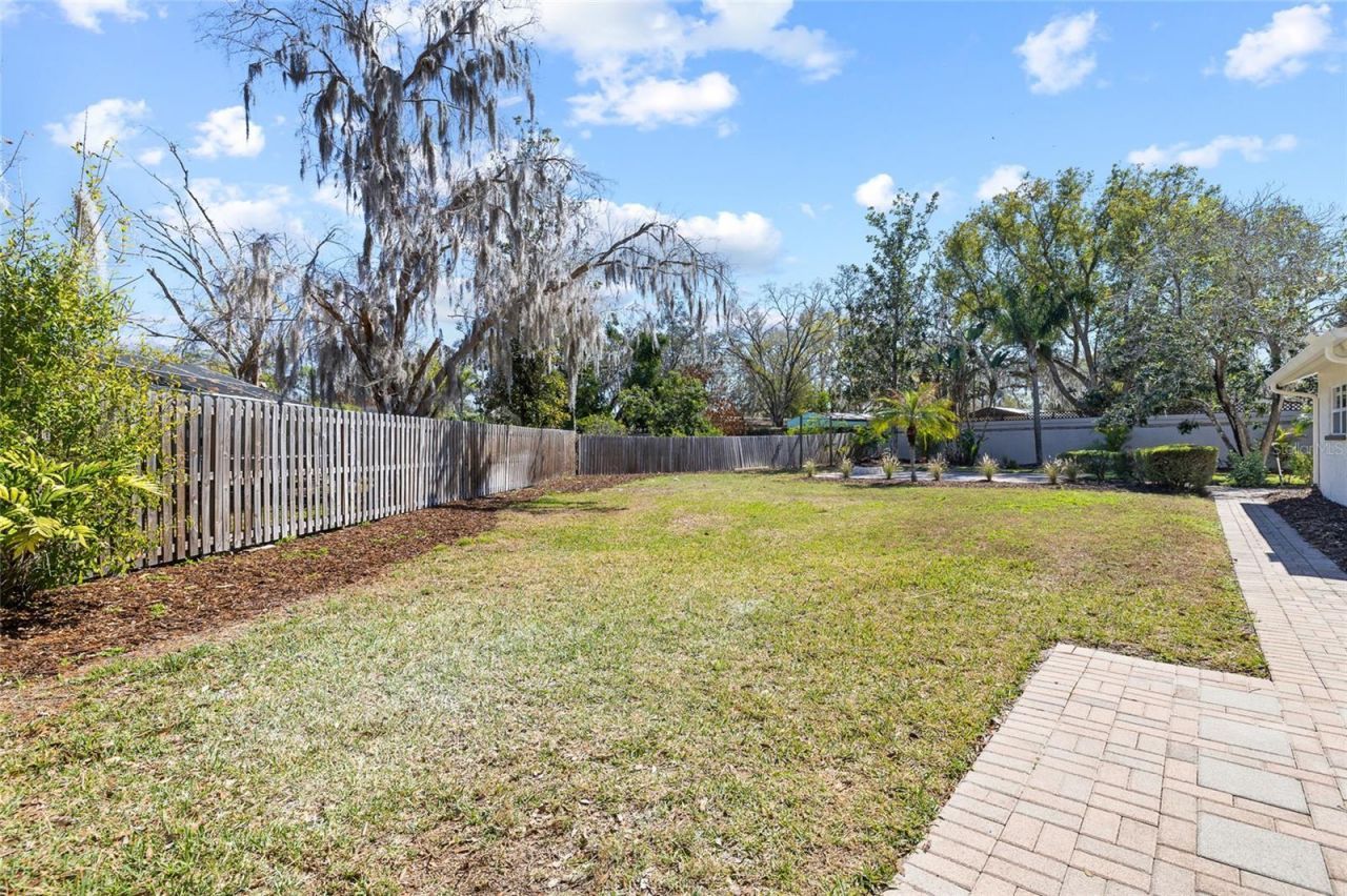 512 Crystal Grove Boulevard , Lutz, FL 33548 Photo