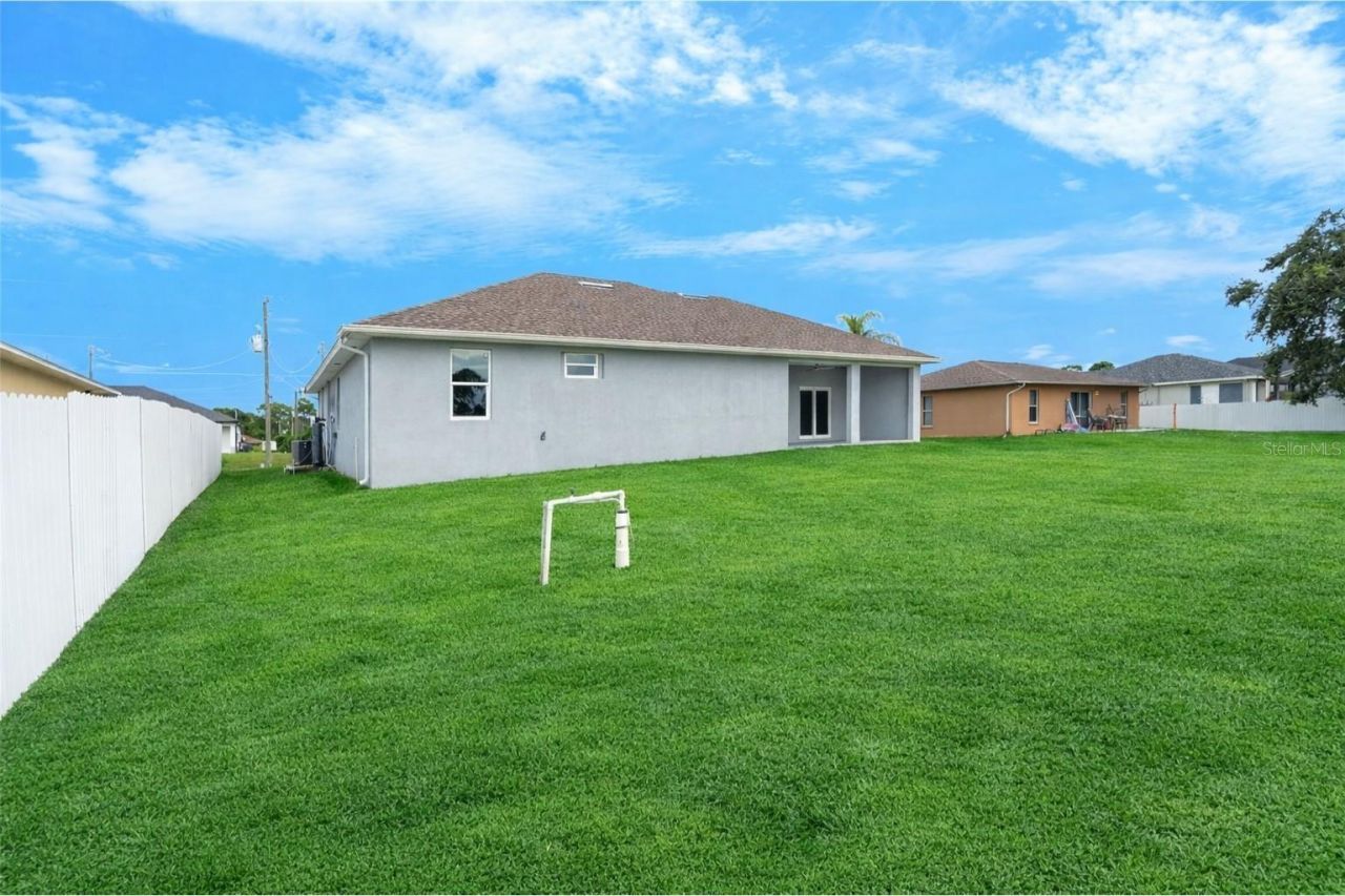 1043 Albert Ave, Lehigh Acres, FL 33971 Photo
