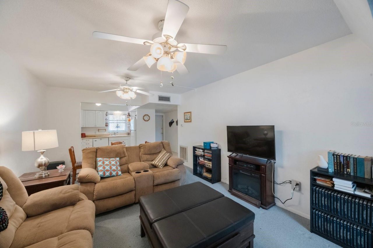 9945 47th Ave N, Unit 203, Saint Petersburg, FL 33708 Photo