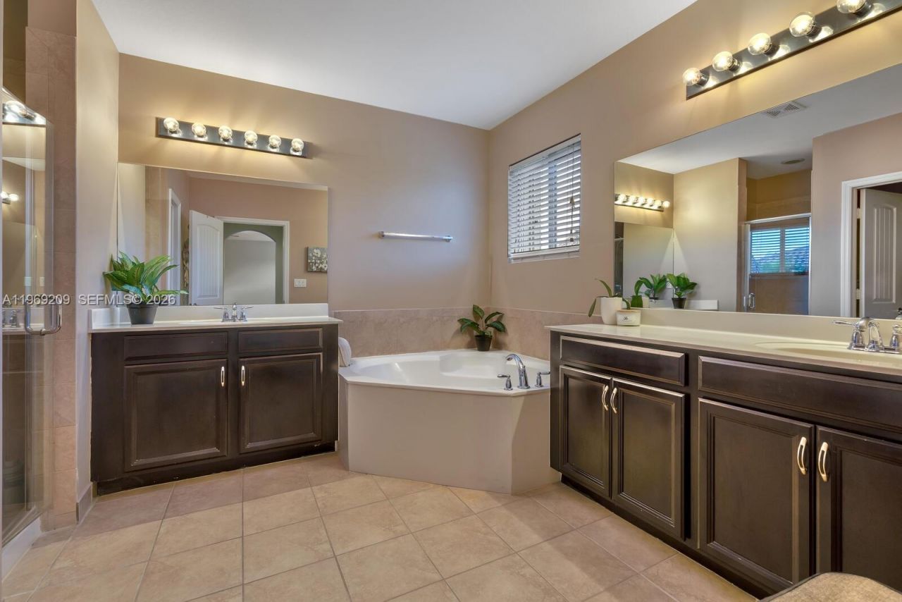 2152 NW 16th Ter , Homestead, FL 33030 Photo