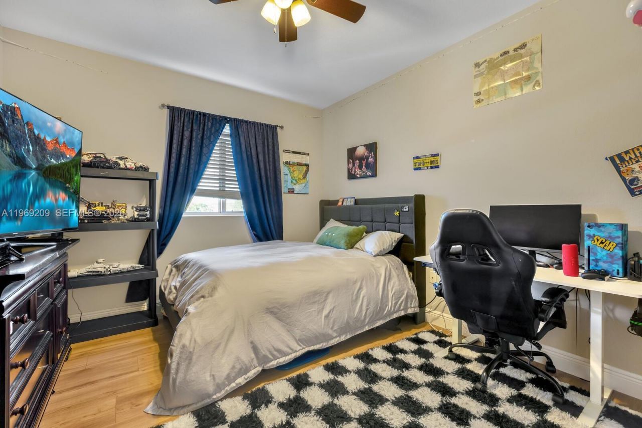 2152 NW 16th Ter , Homestead, FL 33030 Photo