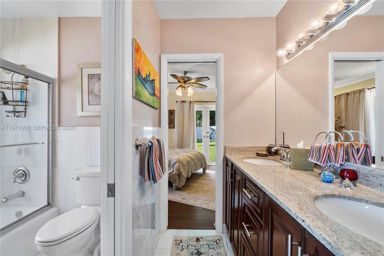 17640 Old Cutler Rd , Palmetto Bay, FL 33157 Photo