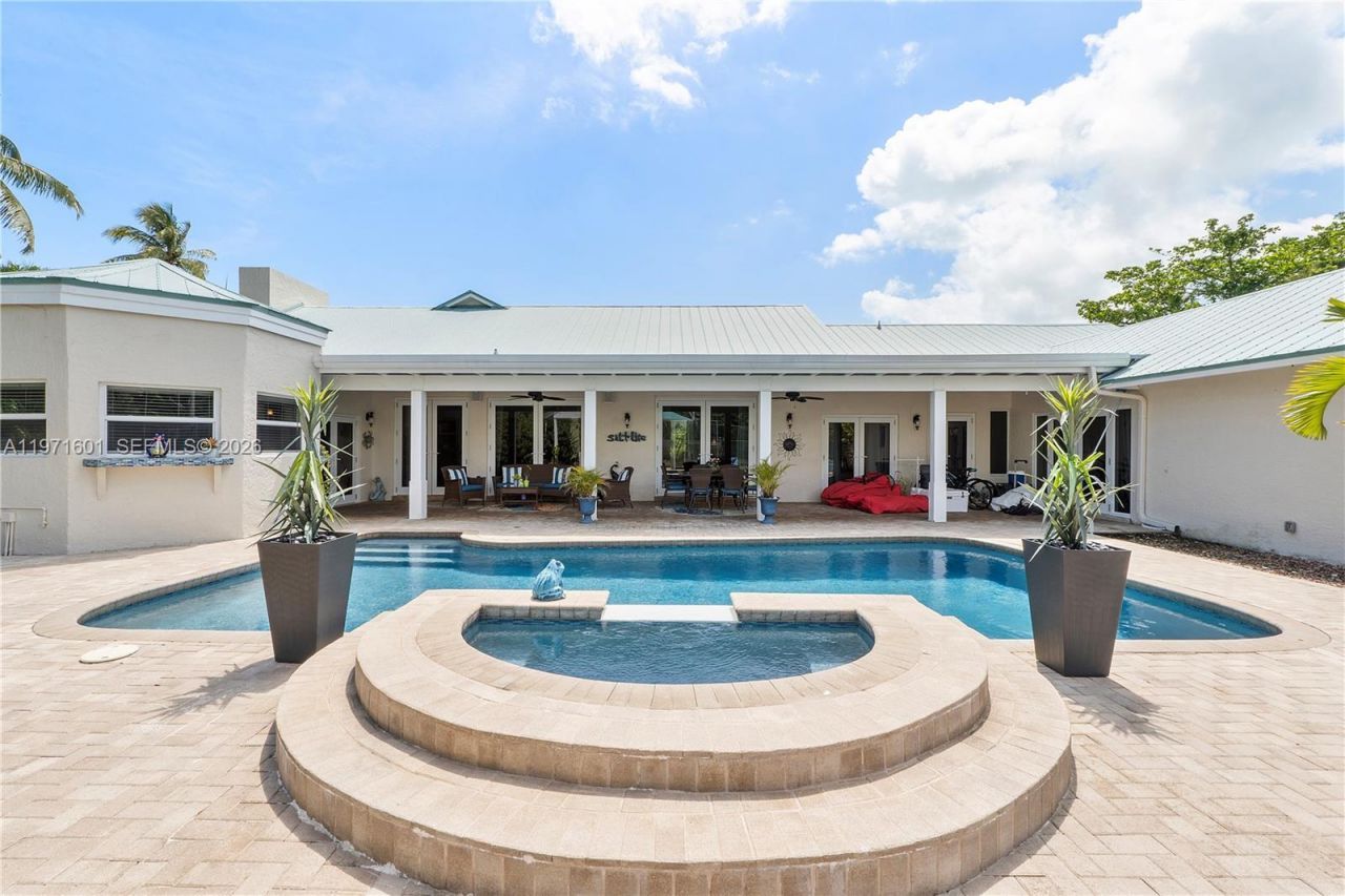 17640 Old Cutler Rd, Palmetto Bay, FL 33157 Photo