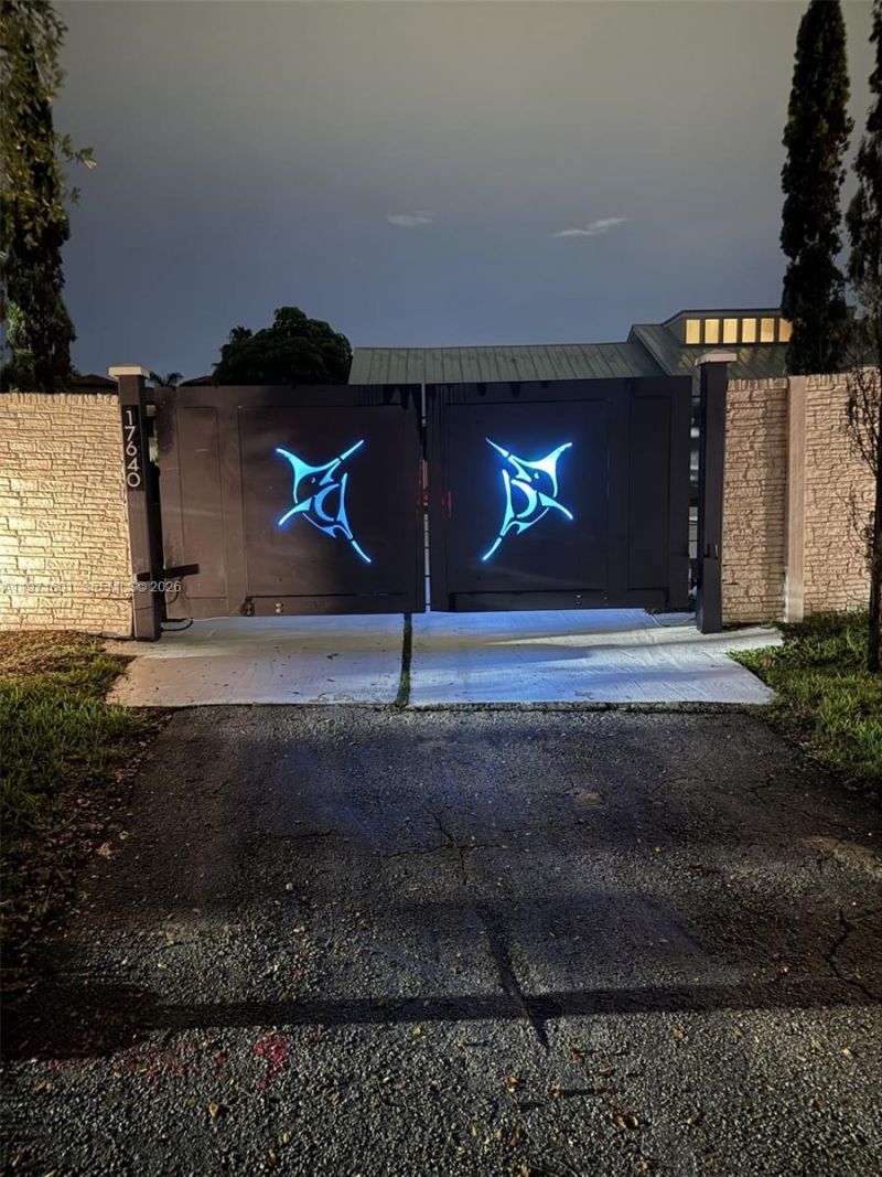 17640 Old Cutler Rd , Palmetto Bay, FL 33157 Photo