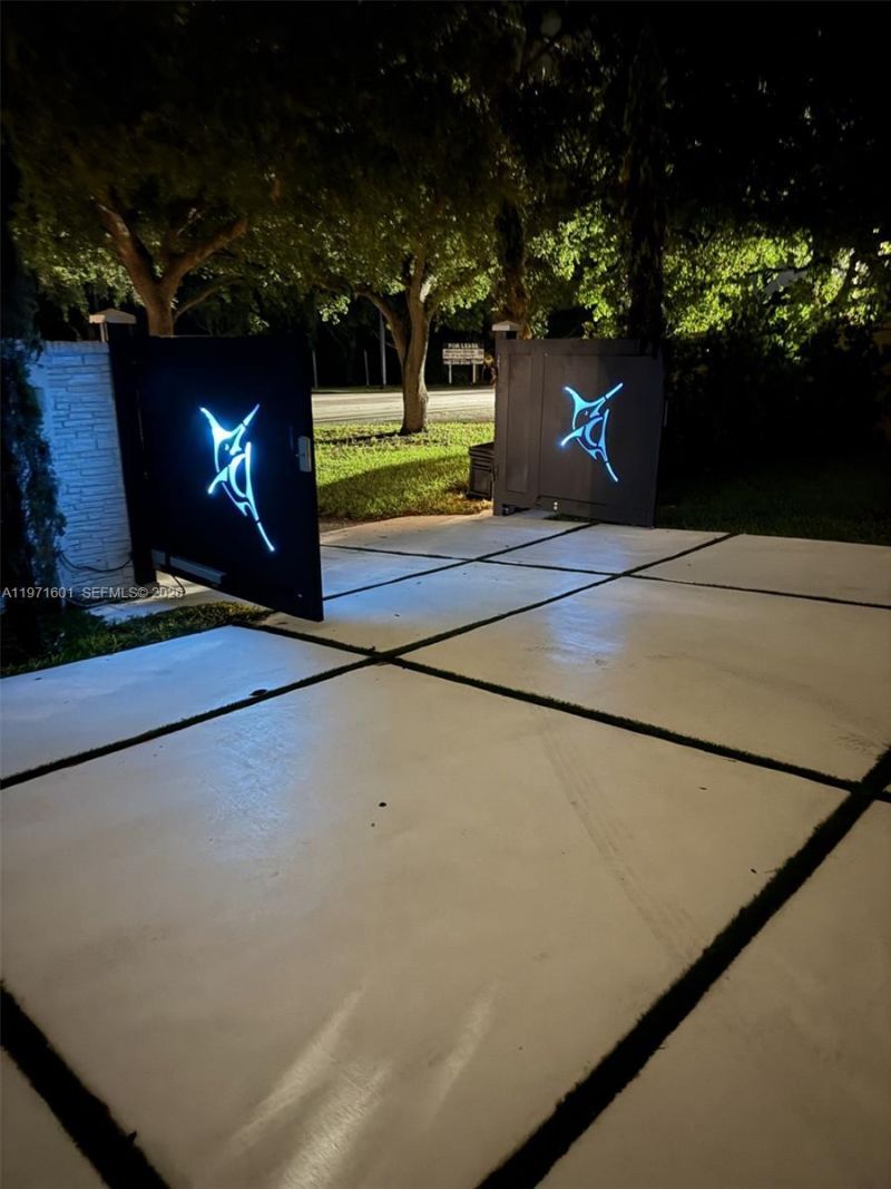 17640 Old Cutler Rd , Palmetto Bay, FL 33157 Photo