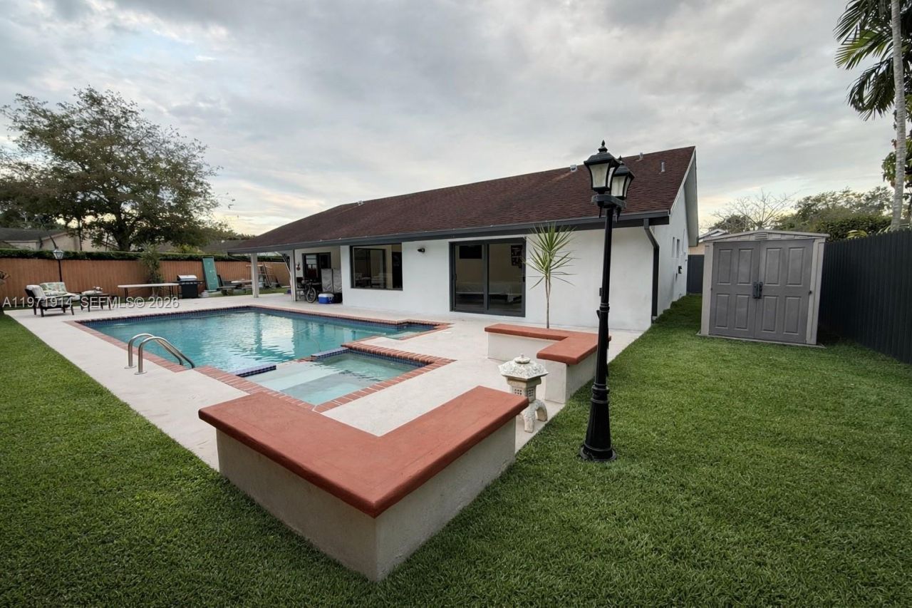 13253 SW 96th Ter, Miami, FL 33186 Photo