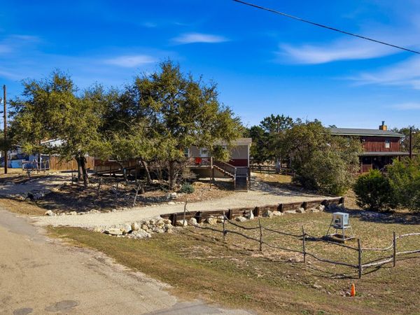 733 Private Road 1507, Bandera, TX 78003