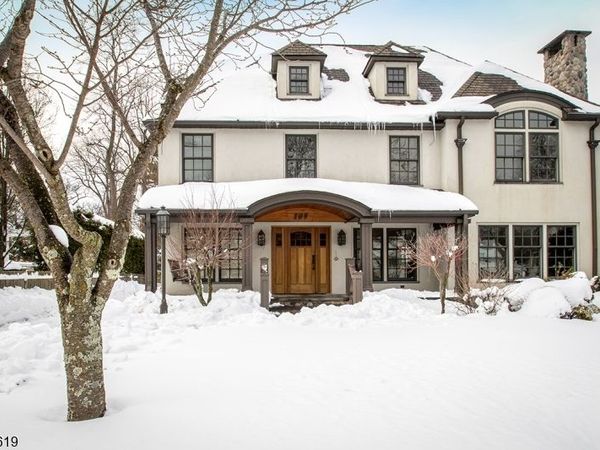 105 Larned Rd, Summit, NJ 07901