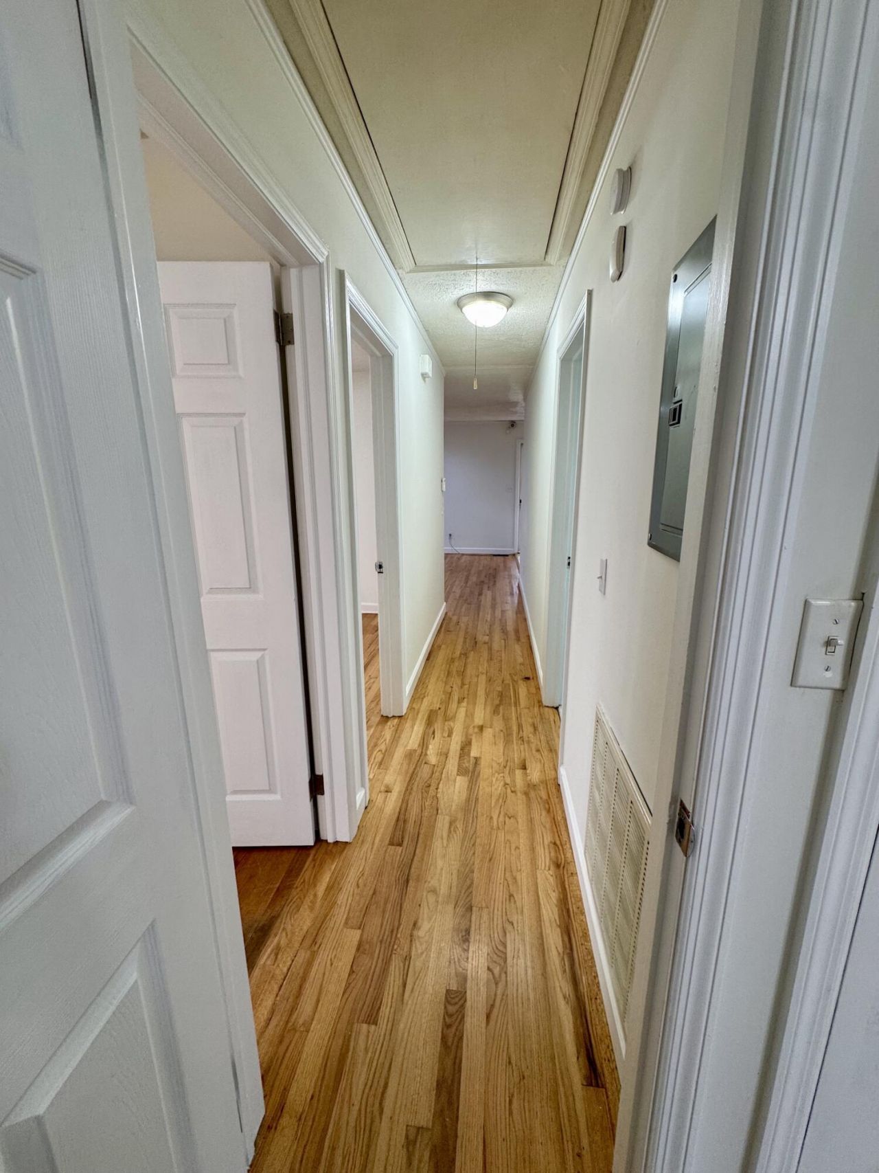 115 Williams Street Photo 7