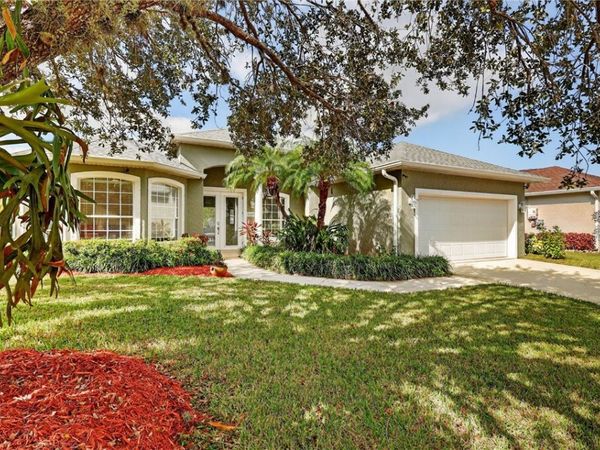 5250 E 1st Square SW, Vero Beach, FL 32968